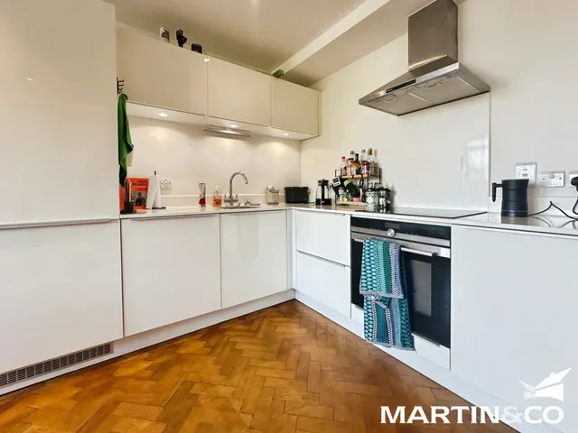 Friars House, Parkway, CM2, photo 2