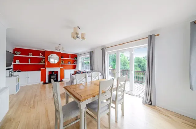 Photo 3 — Coulsdon Road, Coulsdon CR5 2LB
