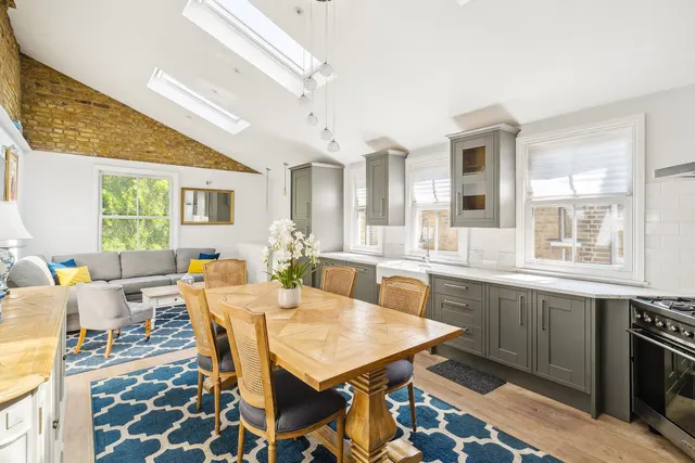 Lyric Road, London, SW13, photo 1