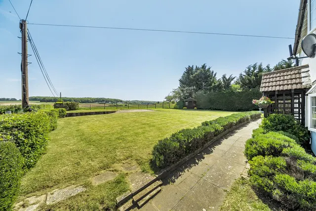 Photo 2 — Gorse Road, Kent, BR5