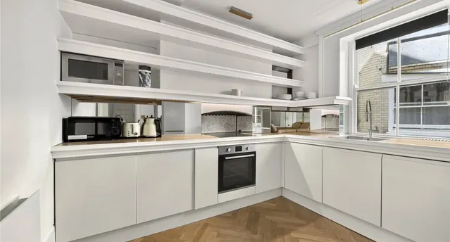 Photo 3 — Lancaster Court Fitzrovia ,W1T