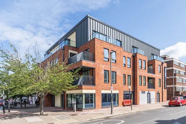 Northcote Road, London, SW11, photo 1
