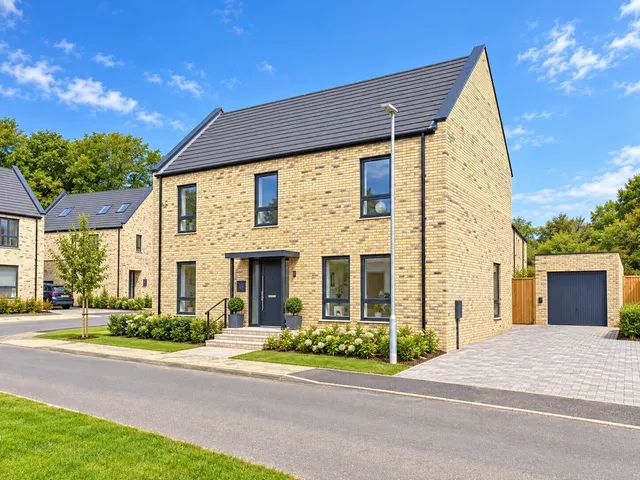 Swindon Road, Highworth, SN6, photo 1