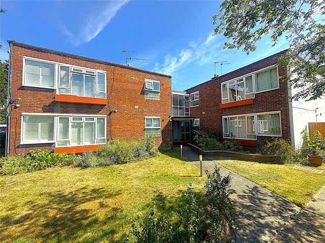 Constance Road, Twickenham, TW2, photo 1