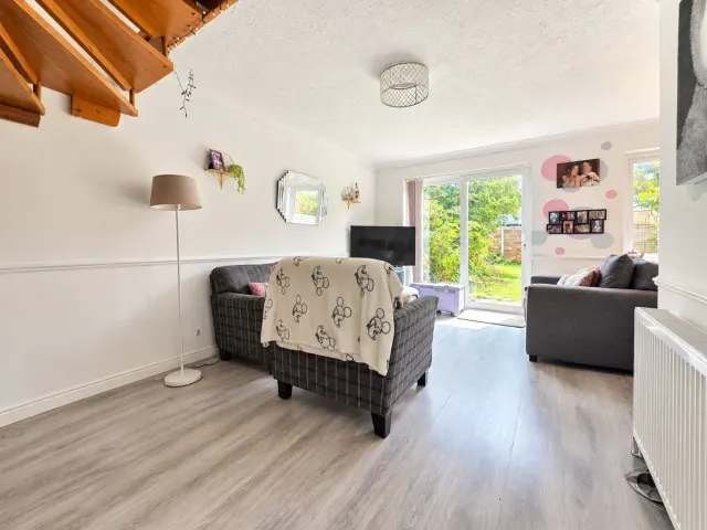 Bristol Close, Rayleigh, SS6, photo 2