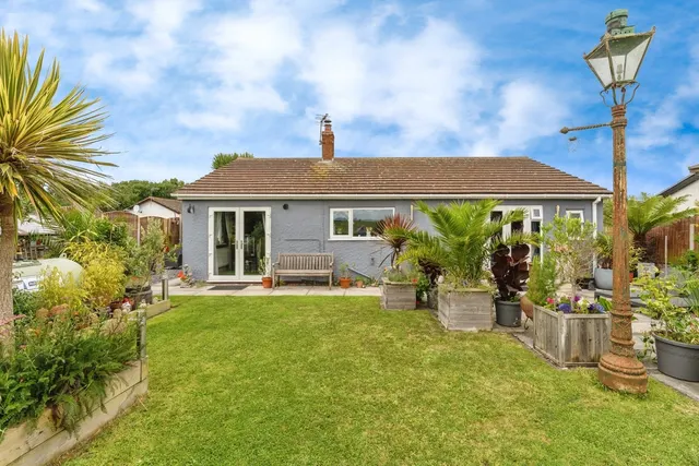 Corbett Avenue, Talacre, CH8, photo 1