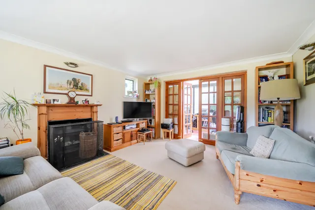 Photo 2 — Courts Hill Road, Haslemere, GU27