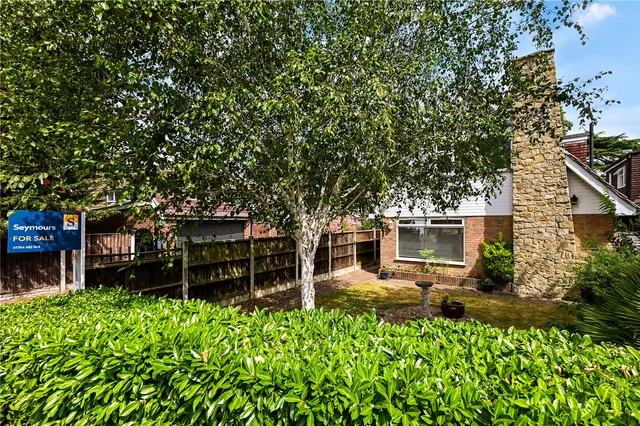Wheatsheaf Lane, Staines, TW18, photo 1