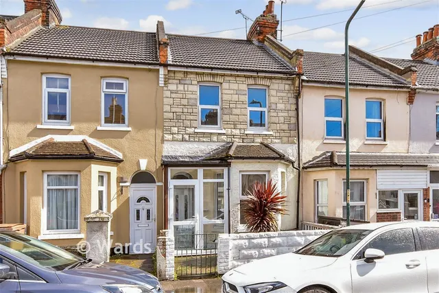 Gordon Road, Strood, ME2, photo 1