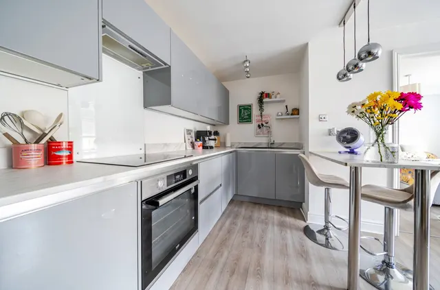 Swan Way, Church Crookham, GU51, photo 3