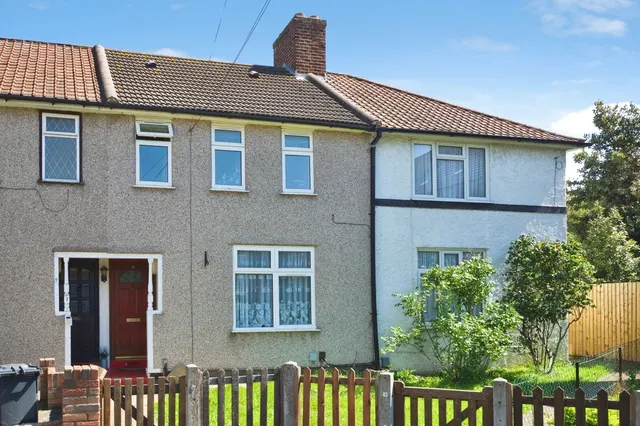 Waters Gardens, Dagenham, RM10, photo 1