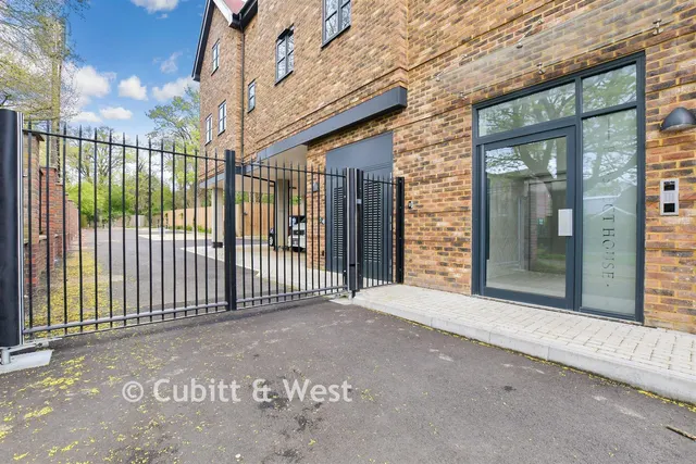 Outwood Lane, Chipstead, CR5, photo 2