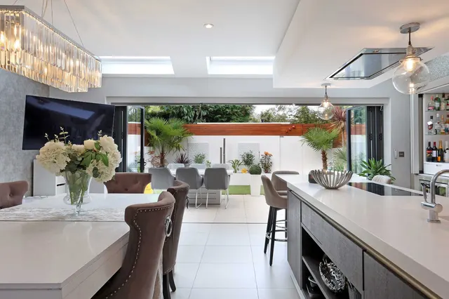 Crossways, Beaconsfield, HP9, photo 2