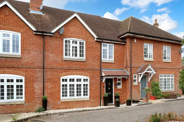 Crossways, Beaconsfield, HP9, photo 1