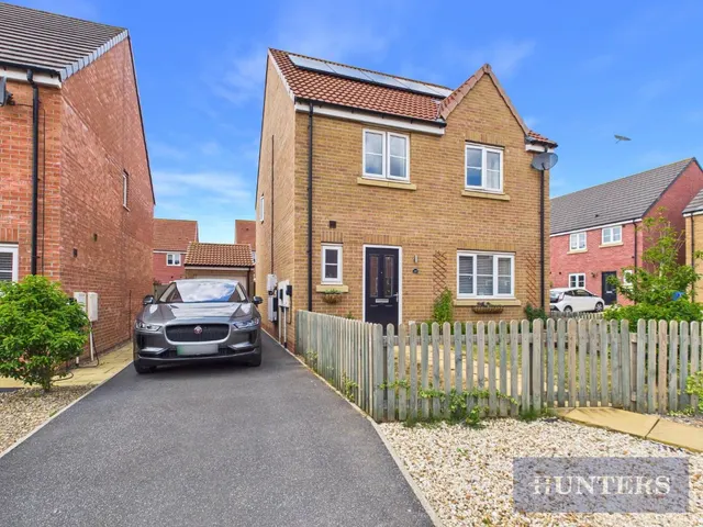 Tawny Drive, Middle Deepdale, YO11, photo 1