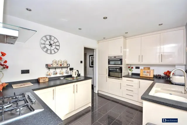 Roseacre Close, Emerson Park, RM11, photo 3
