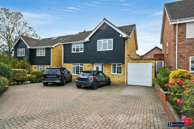 Roseacre Close, Emerson Park, RM11, photo 1