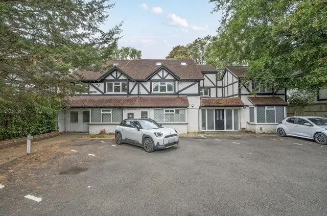 Foxley Lane, Purley, CR8, photo 1
