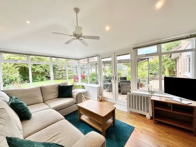 Linhope Grove, Stoke-On-Trent, ST3, photo 2