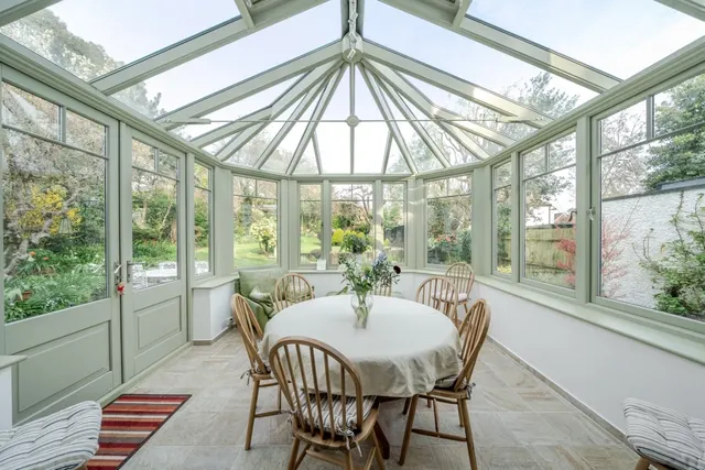 Photo 3 — Highgate West Hill London N6