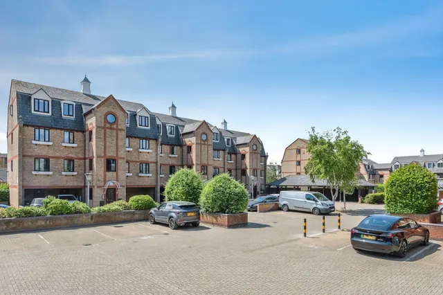Brick Court, Jetty Walk, Grays, Essex, RM17, photo 1