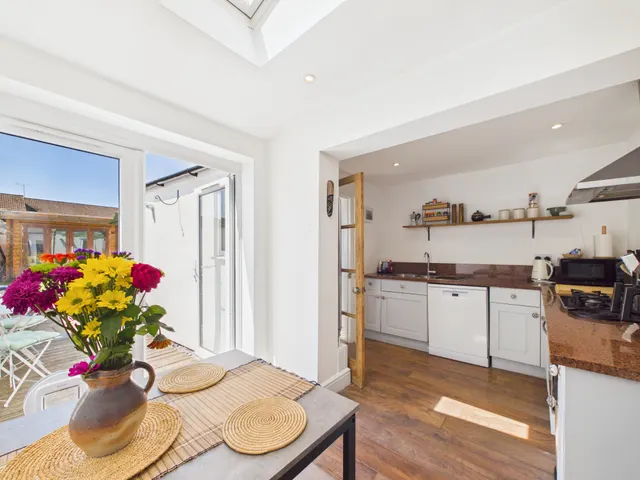 Photo 3 — Roman Road, Cheltenham, GL51 8AA