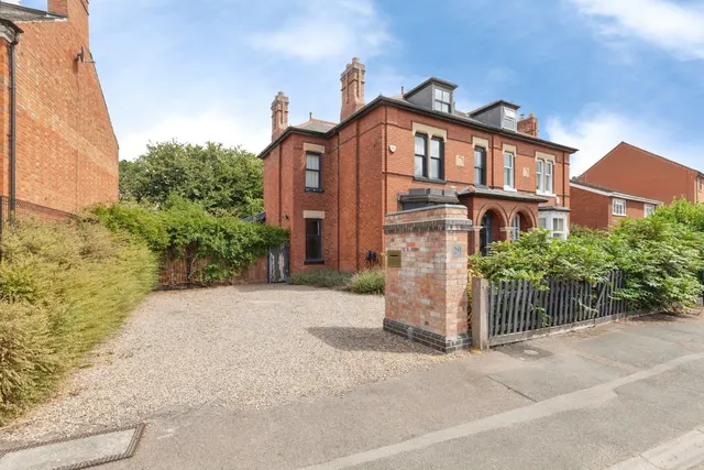 Leicester Road, Blaby, LE8, photo 1
