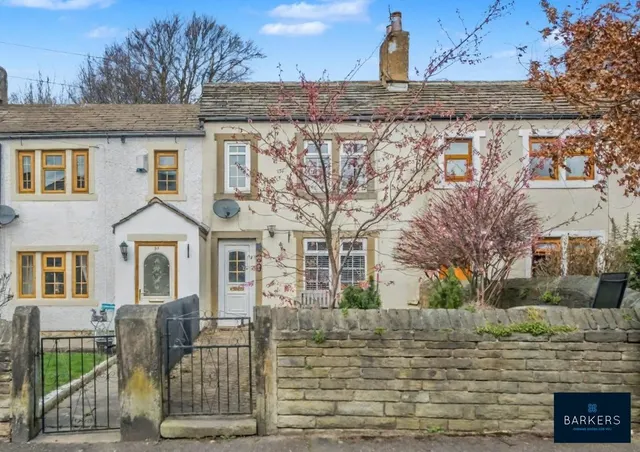 Town Street, Birkenshaw BD11 2HX, photo 1