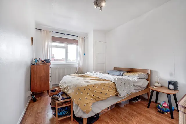 Carlton Road, W4, photo 3