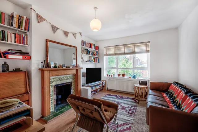 Carlton Road, W4, photo 2