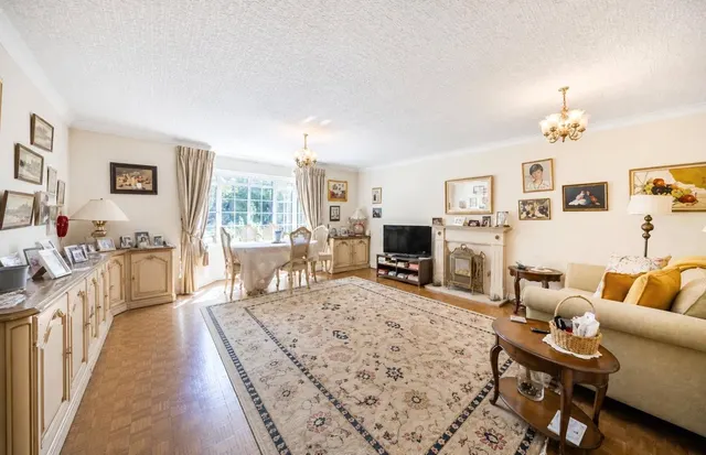 Wildoaks Close, Northwood, HA6, photo 3