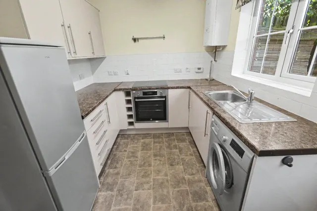 Wensleydale Avenue, Leeds, LS12, photo 3