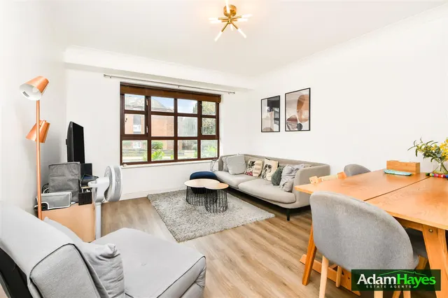 Woodside Lane, Woodside Park, N12, photo 1