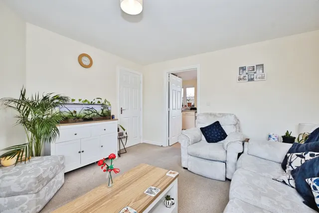 Swanmead Drive, Ilminster, TA19, photo 3