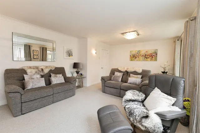 Pine Hill, Coulby Newham, TS8, photo 3