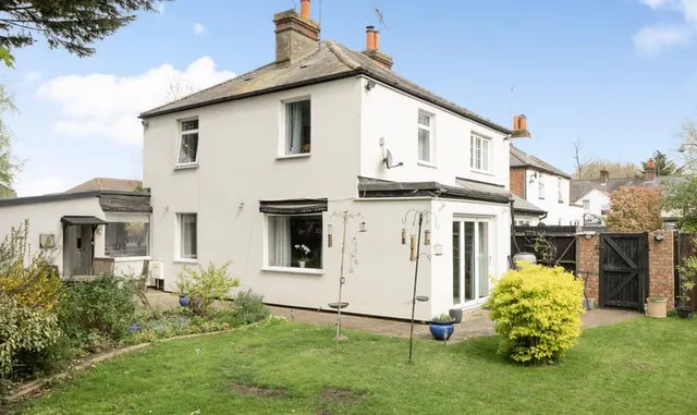 Kingston Road, Leatherhead, KT22, photo 1