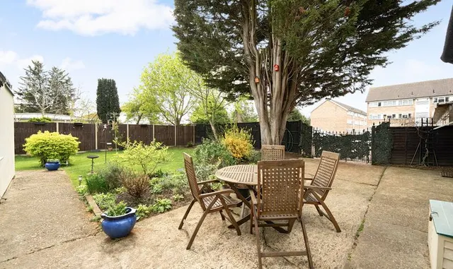 Photo 2 — Kingston Road, Leatherhead, KT22