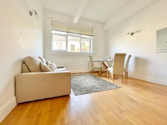 Photo 3 — Adelina Grove, London E1 3BX