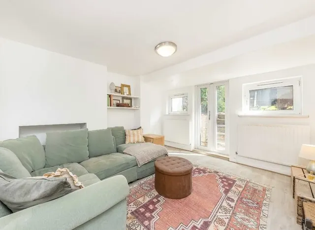 Photo 2 — Bedford Road, Clapham, SW4