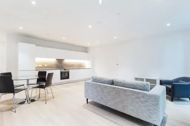 Commodore House, Royal Wharf, E16, photo 3