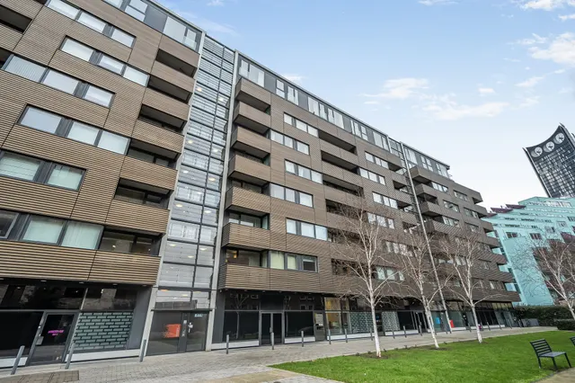 Photo 2 — Flat 517, 22 Amelia Street, London