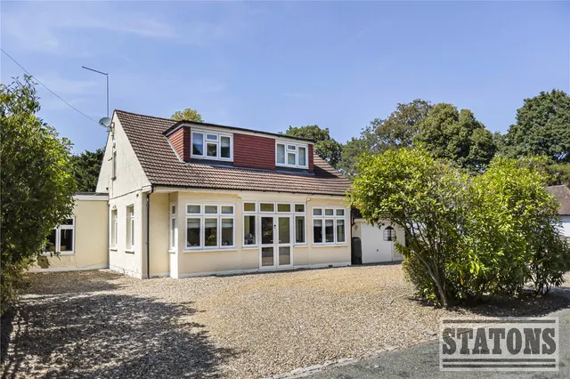 Warrengate Road, North Mymms, Hatfield, Hertfordshire, AL9 7TY, photo 1