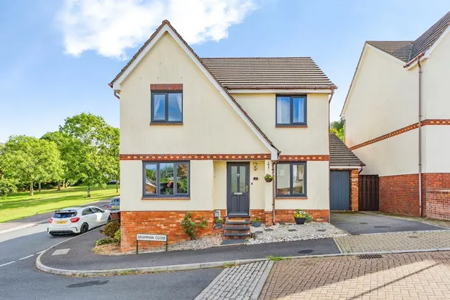 4 bedroom house, Grampian Close, Paignton, TQ4