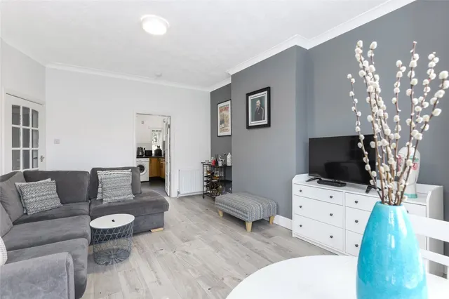 Photo 2 — Cumbernauld Road, Riddrie, Glasgow, G33