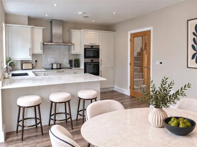 Brookwood Road, Petersfield, GU31, photo 2