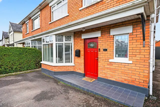 Upper Lisburn Road, Belfast, BT10, photo 3