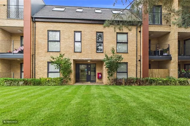 2 bedroom flat — Oakview Court, Hindhead Knoll, Milton Keynes,, MK7