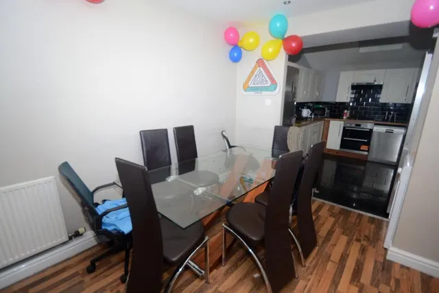 Moseley Road, Fallowfield, M14, photo 3