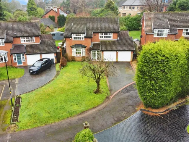 Rocklands Drive, Sutton Coldfield, photo 1