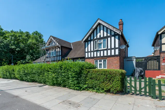 Westhorne Avenue, Eltham, SE9 6JX, photo 1